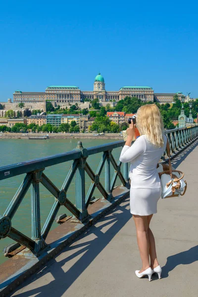 Rubias fotografías turísticas Budapest — Foto de Stock