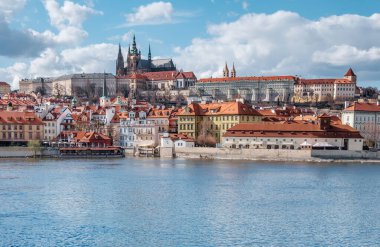 St. Vitus Katedrali ve Prag Kalesi