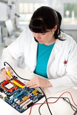 Elektronik ekipmanları teknik testleri