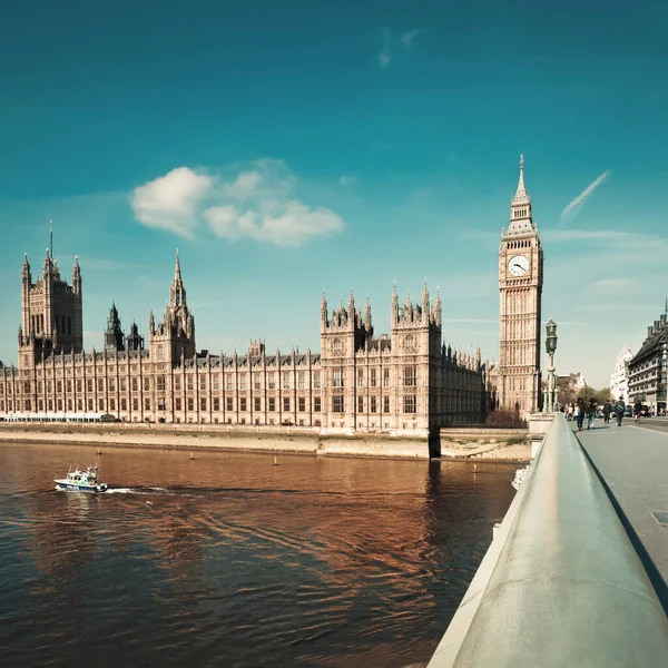 Westminster bridge in London, text space — Stock Photo, Image