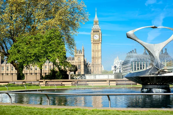 London - Big Ben på våren — Stockfoto