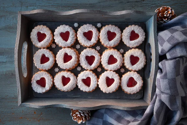 Top view of traditional Christmas Linzer cookies with strawberry — Stock Photo, Image