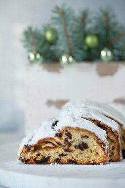 Beyaz şenlik arka planında Noel çalıntısı