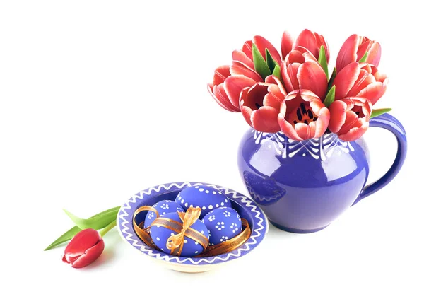Bunch Red Tulips Blue Ceramic Vase Easter Eggs Maching Plate — Stock Photo, Image