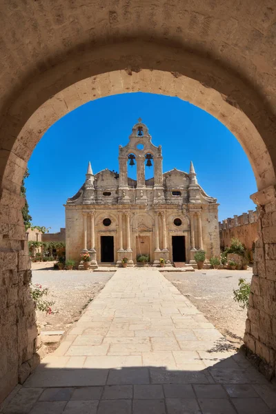 De belangrijkste kerk van Arkadi klooster in Rethymno, Kreta, Griekenland. — Stockfoto