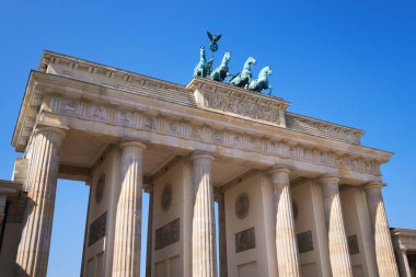 Berlin Brandenburg Kapısı (brandenburger tor)