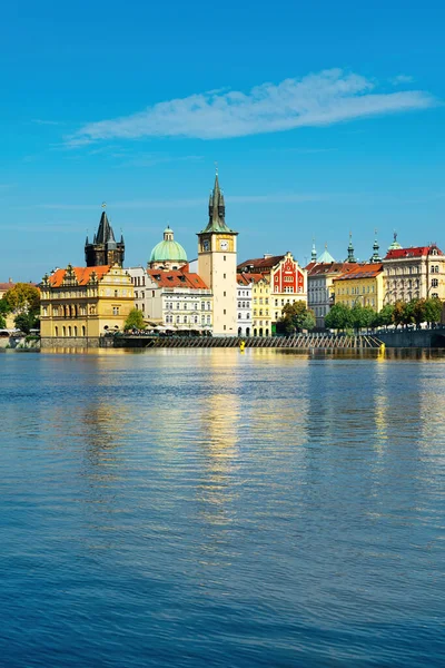 Prague old town across Vlava river — Stock Photo, Image