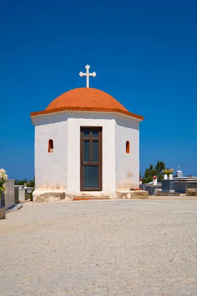 Ett litet kapell nära Arkadi kloster på Kreta — Stockfoto