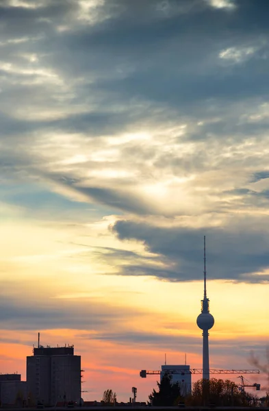 Cielo nocturno sobre Berlín, espacio — Foto de Stock