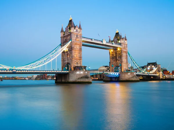 Tower Bridge w Londynie — Zdjęcie stockowe