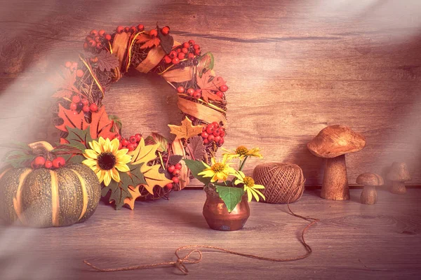Récolte Naturelle Thanksgiving Automne Feuilles Automne Fleurs Jaunes Couronne Décorative — Photo