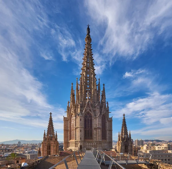 Turm Der Hauptkirche Heiliges Kreuz Barcelona Dach Erschossen — Stockfoto