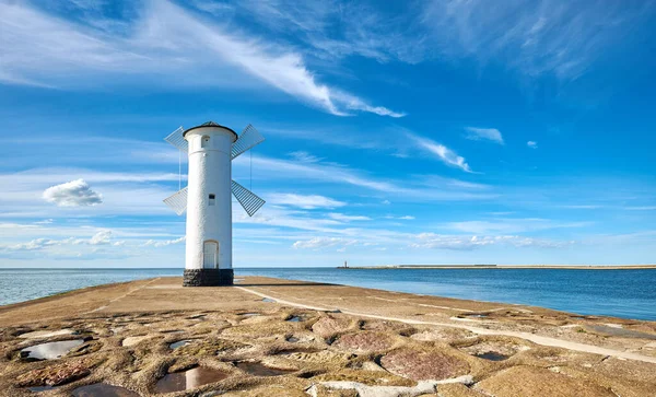 Imagen Panorámica Del Malecón Del Faro Del Molino Viento Retro —  Fotos de Stock