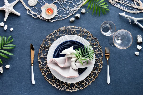 Contemporary Nautical Table Setting Sea Decorations Classic Blue Linen Textile — Stock Photo, Image