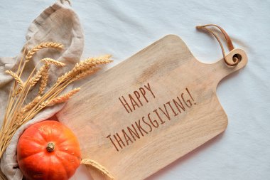 Kesme tahtasının üzerinde 