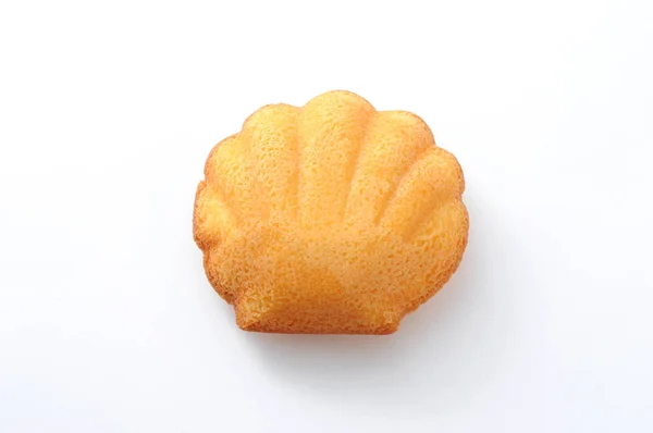 Cookie tort madeleine izolat pe fundal alb — Fotografie, imagine de stoc