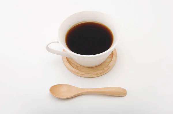 Чашка кофе изолированы на белом фоне — стоковое фото