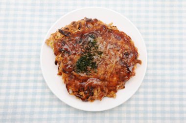 masada tabakta okonomiyaki Japon gözleme gıda