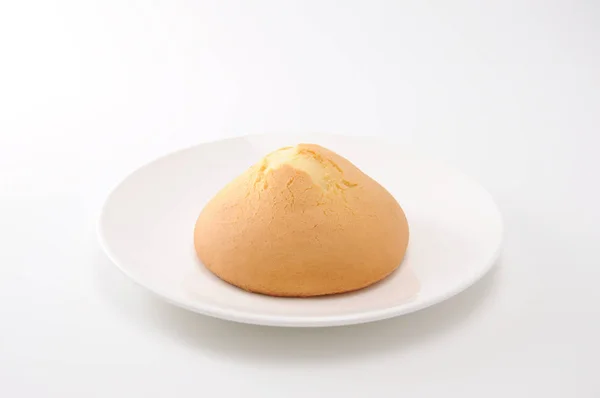 Amashoku japonez biscuit scone pâine pe placă pe fundal alb — Fotografie, imagine de stoc