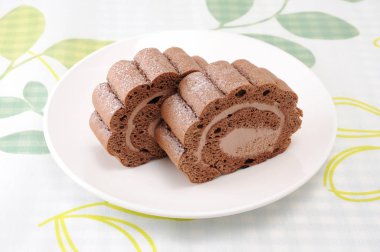 masada tabakta çikolata rulo kek