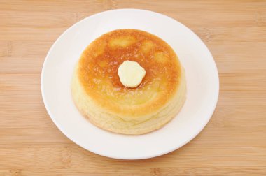 masada tabakta sıcak tava kek