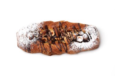 çikolata badem fındık ceviz fındık danimarka ekmeği beyaz arka plan izole