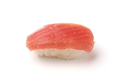 Tuna Suşi beyaz arka plan izole