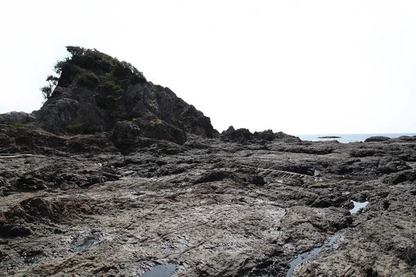 日本川山蓝海的岩石海岸 — 图库照片