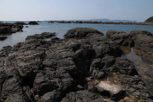 Costa rocosa con mar azul en wakayama Japón —  Fotos de Stock