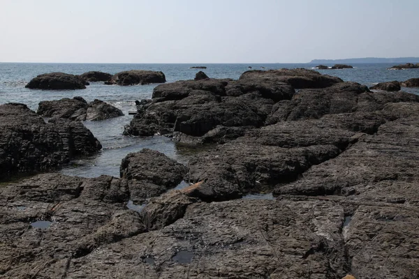 Rocky coast with blue sea in wakayama Japan — Stock Photo, Image