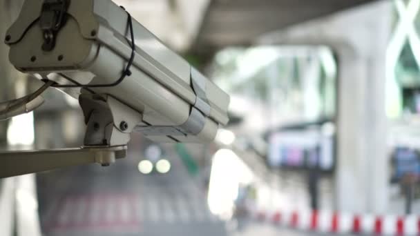 Πόλη Cctv Επιτήρησης Πάνω Από Δρόμο Άνθρωποι Και Δημόσια Κυκλοφορία — Αρχείο Βίντεο