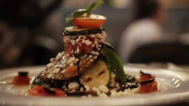 Izgara patlıcan ve kabak Balsamik salata 4k