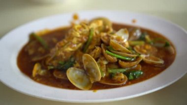 Chili sos sambal midye Singapurlu Malezya deniz ürünleri yemek hawker gıda Merkezi