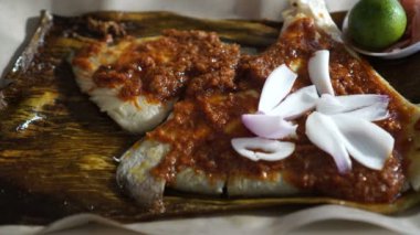 Singapurlu, Malezya gıda ızgara stingray sambal sos hizmet muz izinli