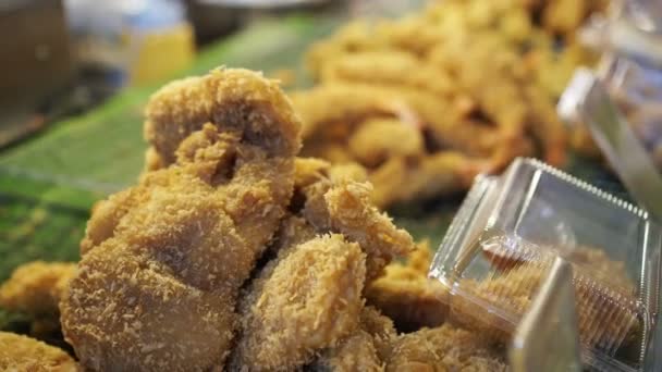 Frutos Mar Crocantes Floco Pão Batatas Fritas Marisco Mercado Comida — Vídeo de Stock