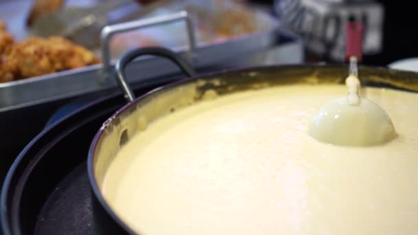 Festival Comida Frita Frango Com Panela Molho Queijo — Vídeo de Stock