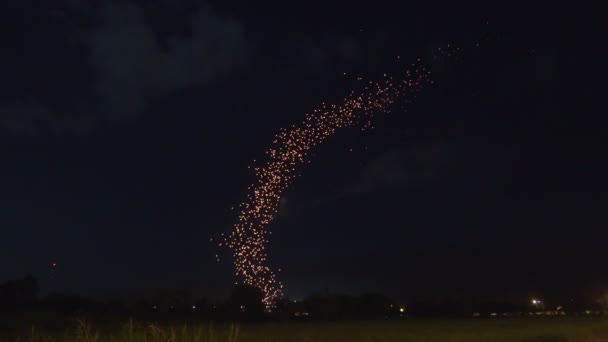 Lanterna Massa Solte Peng Loy Krattong Festival Flutuando Milhares Lâmpadas — Vídeo de Stock