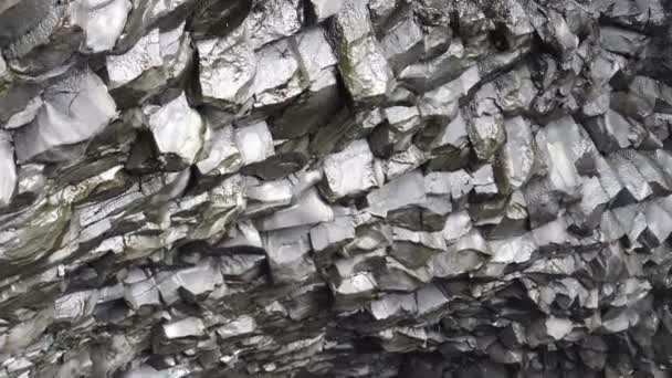 Formación Roca Basáltica Islandia Reynisfjara Playa Negra — Vídeos de Stock