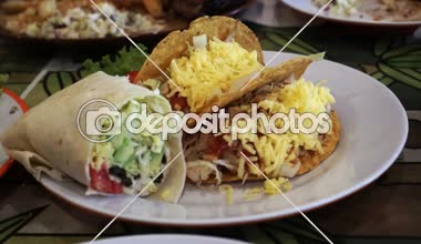 Meksika peynir Taco ve börek büyük tabak