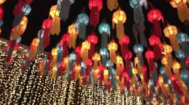 Tayland Loy Krathong kağıt fenerler dekorasyon tünel