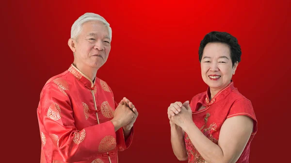 Aziatische senior Chinees Nieuwjaar gebaar viering gelukkig — Stockfoto