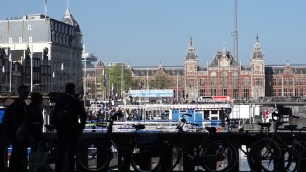 Amsterdam Netherlands April 2017 View Main Station Landmark Destination — Stock Video
