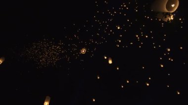 Tayland Festivali Gece Gökyüzü Fenerler Yi Peng Bin ile
