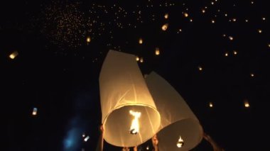 Tayland Festivali Gece Gökyüzü Fenerler Yi Peng Bin ile