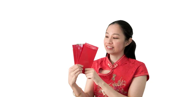 Aziatische vrouw gelukkig gezicht Chinees Nieuwjaar rode traditionele costime — Stockfoto