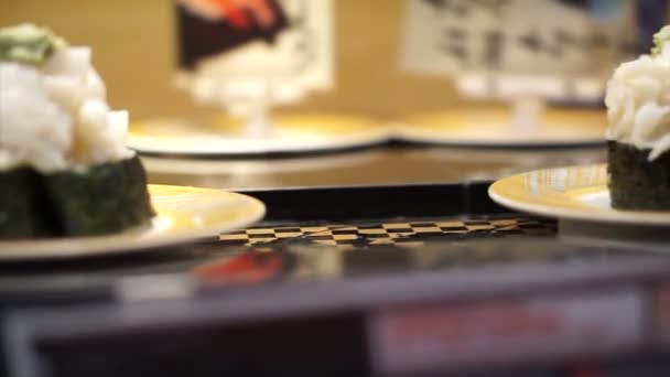 Cinturão Sushi Maki Nigiri Restaurante Japonês — Vídeo de Stock