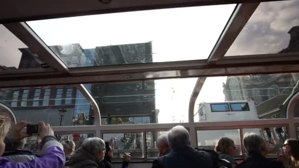 阿姆斯特丹 2017 巡航在旅游船观赏建筑 — 图库视频影像