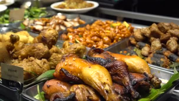 Сингапурский Ястреб Торгует Китайской Малайзийской Индонезийской Едой — стоковое видео