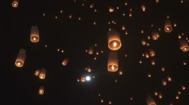 Chiang Mai fenerler loi krathong festivali, Tayland