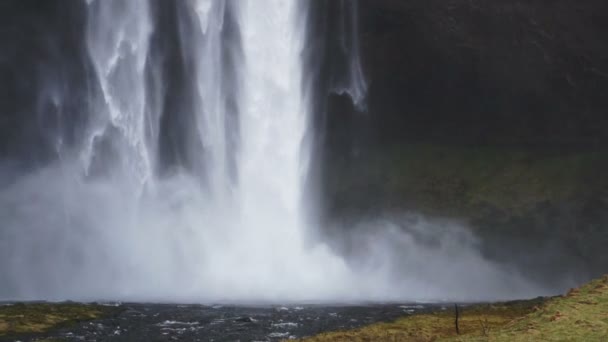 Close Strong Iceland Fall Hitting River Slow Motion — Stock Video